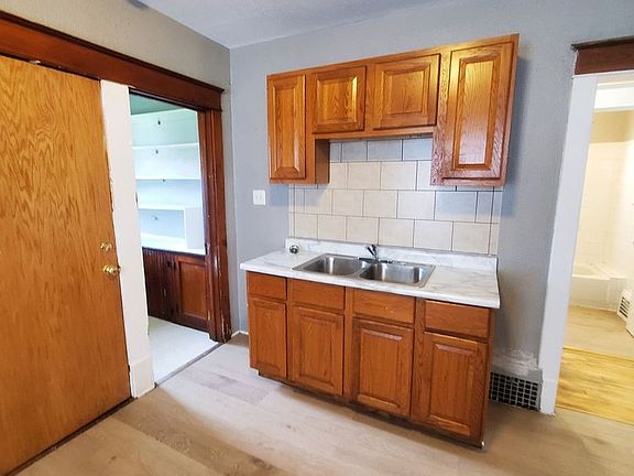 4th image of 3347-3347A N 28th St #3347
