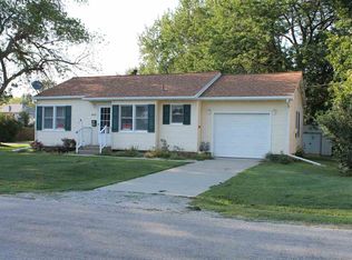 407 E South St, Cambridge, IL 61238