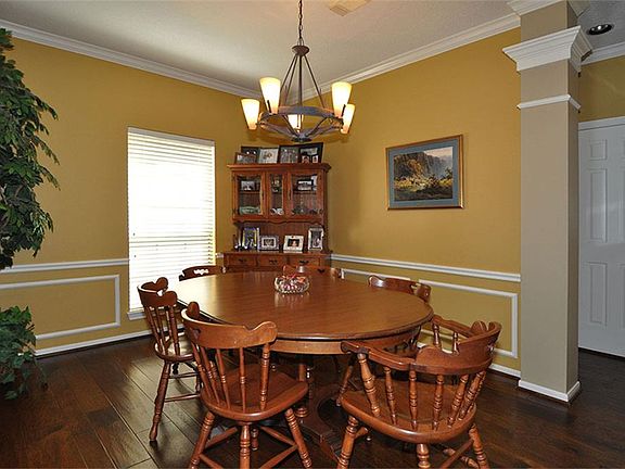 4th image of 3807 Fern River Dr