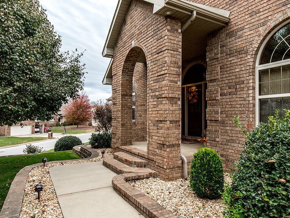 1st image of 615 Canary Way