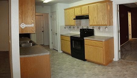 5th image of 1125 Travis Cir