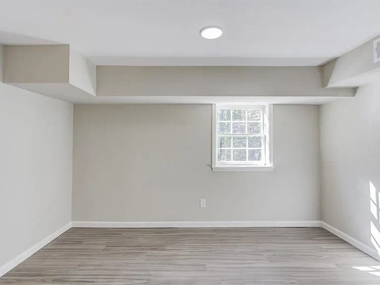 154 Huston Dr — Photo 12
