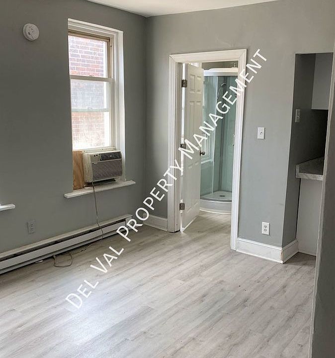 2nd image of 5218 Walnut St #2-R