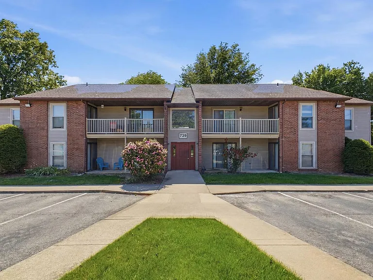 733-739-745 Longmeadow Ln — Photo 1