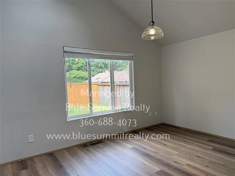 6031 Stanwick Ln SE — Photo 6