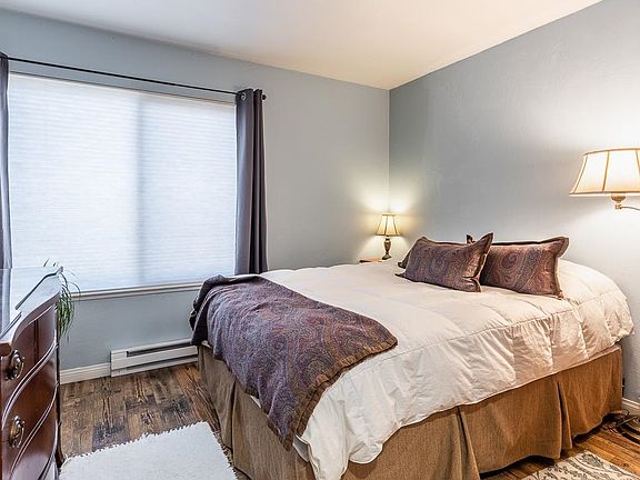 2nd image of 2113 Meridian Blvd #107