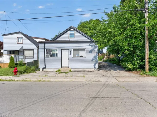 56 E 32nd St, Hamilton, ON L8V 3R6