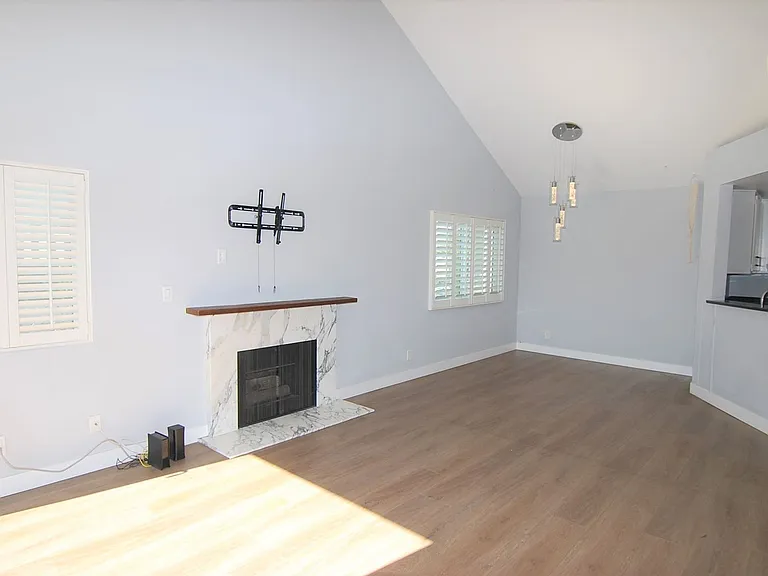 955 E 3rd St #303 — Photo 2