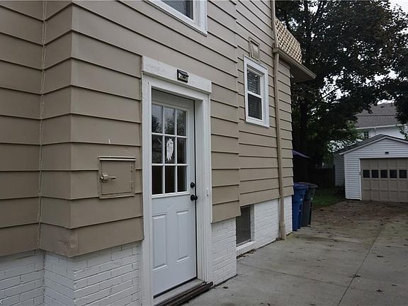 3rd image of 1472 Cordova Ave