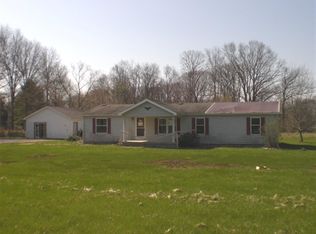 910 Durkees Ferry Rd, West Terre Haute, IN 47885