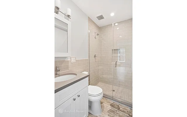 Rented by Douglas Elliman | media 18