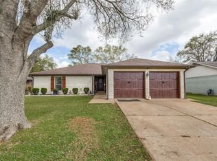 1433 N Park Ridge Dr, Deer Park, TX 77536