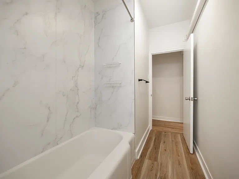bathroom tub
