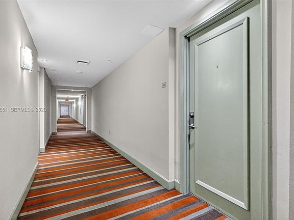 4th image of 2775 NE 187th St APT 202
