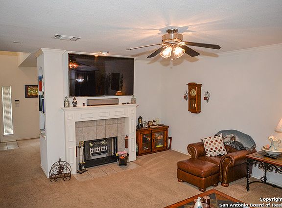 4th image of 2602 Montebello