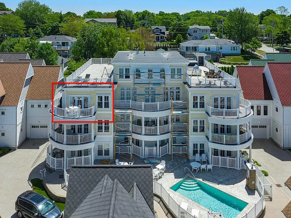 333 Cottage Ln #201
