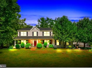 121 W Bruce Rd, Fawn Grove, PA 17321