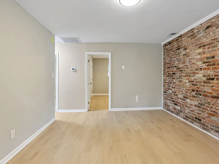 South Valley Apartments — Photo 27