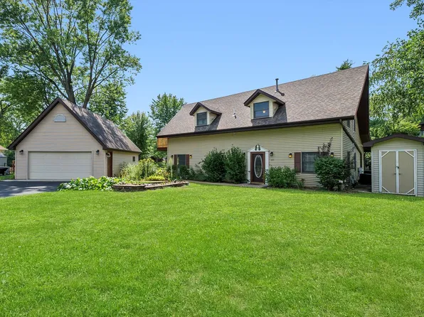 6025 Northern Dr, Morris, IL 60450