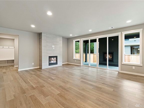 5th image of 16909 124th Avenue Ct E