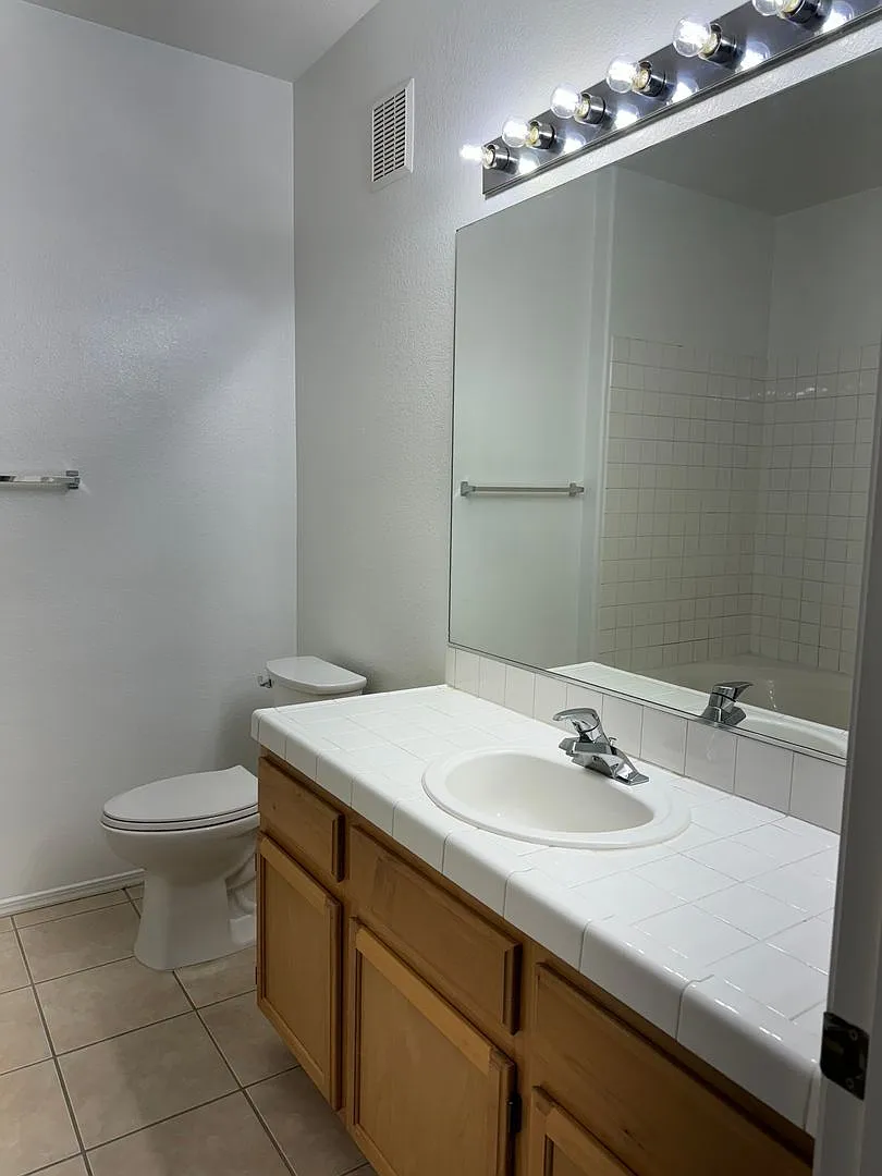 2-bedroom unit with a Pool View!! — Photo 4