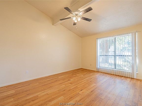 5th image of 708 Cross Timbers Dr