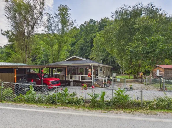 3007 Craft Colly Rd, Ermine, KY 41815