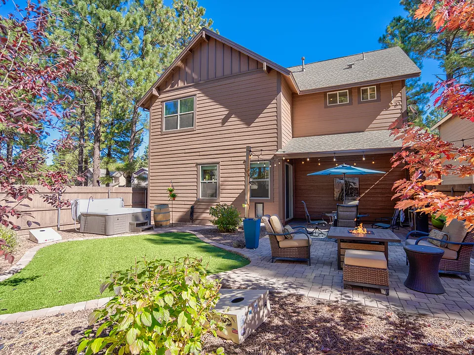 2326 W Mission Timber Cir