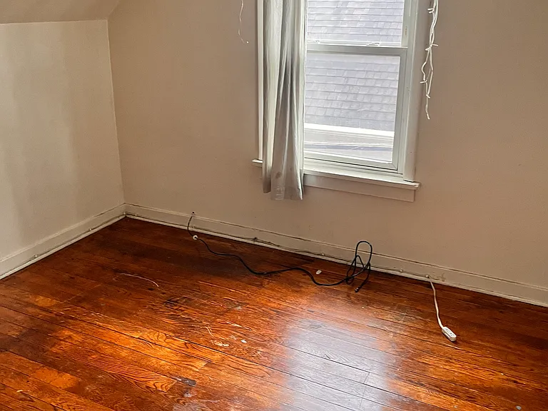 4619 Center Ave — Photo 5