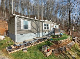 424 Arrington Acres Dr, Waynesville, NC 28786