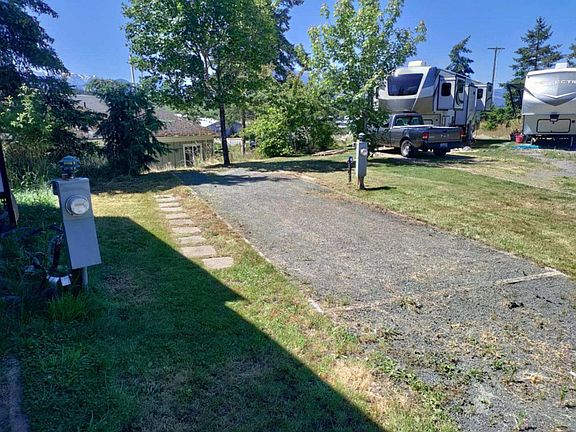 2nd image of 40 Sieberts Creek Rd