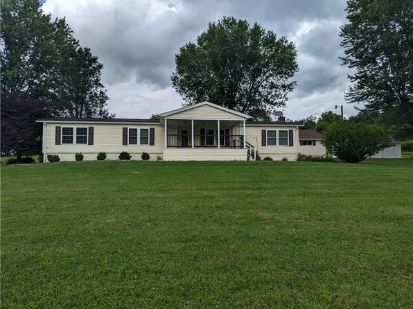 767 Marianna Lone Pine Rd W, Amity, PA 15311