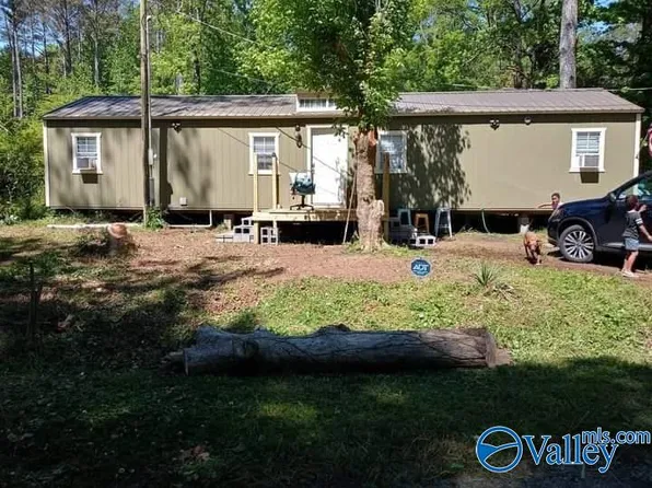 295 Whitaker Dr, Grant, AL 35747