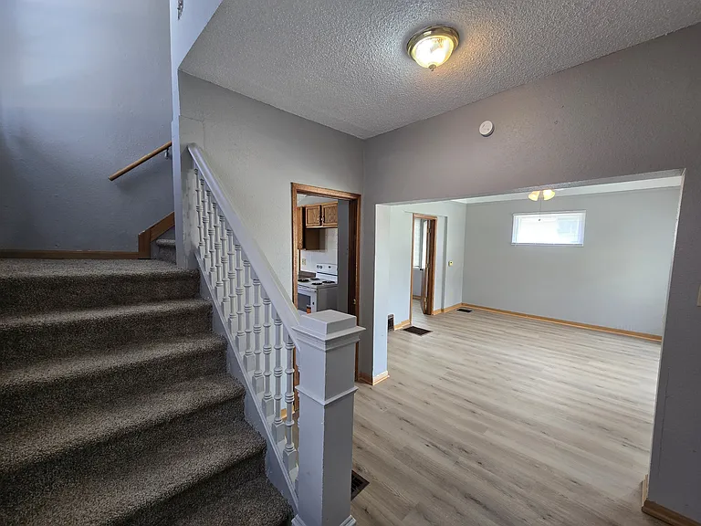 519 Baltimore St — Photo 2
