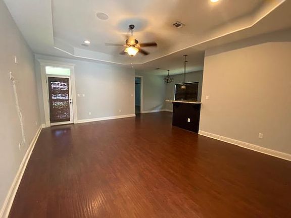2nd image of 14101 Anandale Cir