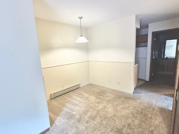 831 Barland St #E2, Eau Claire, WI 54701