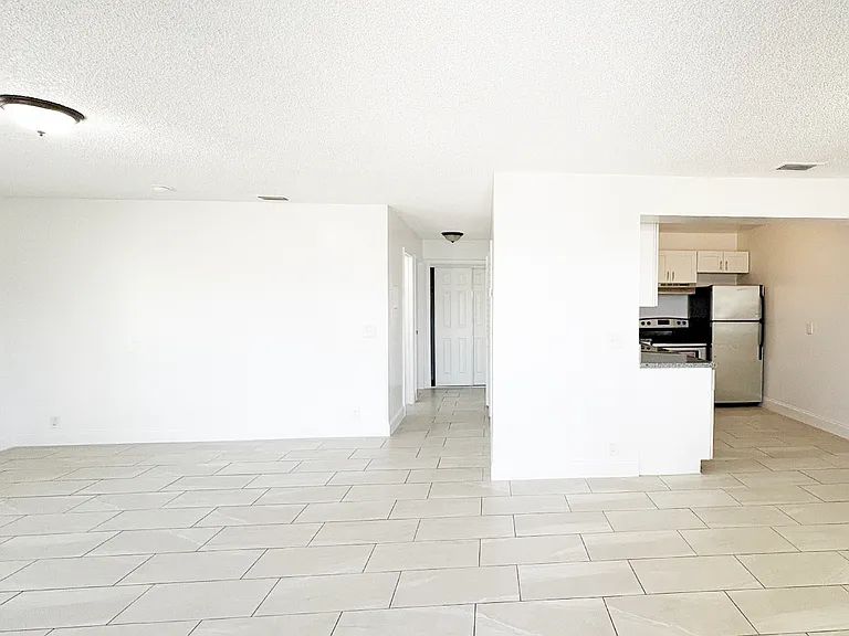1331 S Federal Hwy #4 — Photo 12