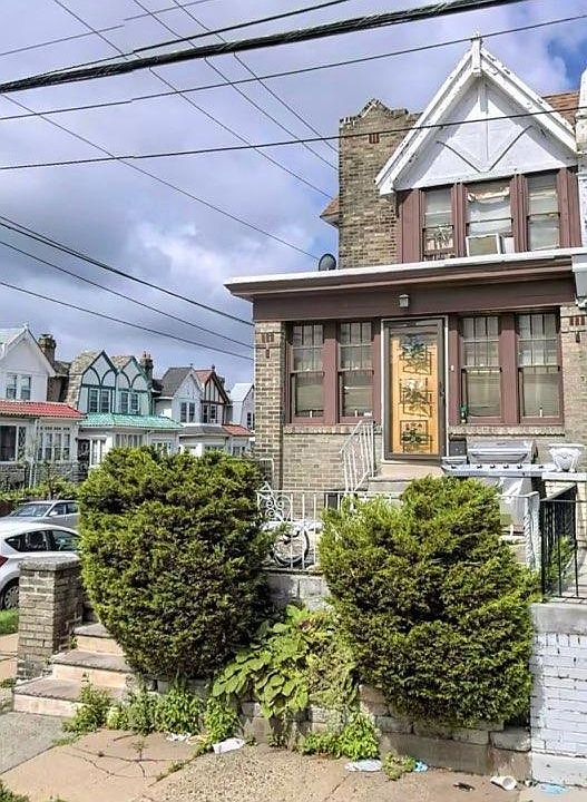 1st image of 5800 N 15th St