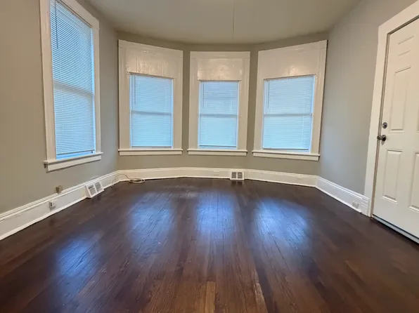 43 Poplar St, Bridgeport, CT 06605