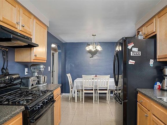 4th image of 514 Highland Ave