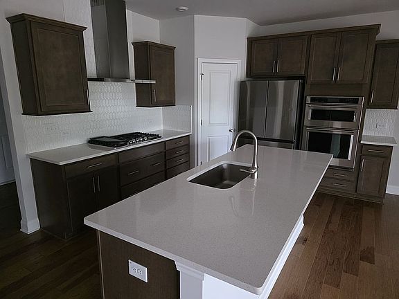 5th image of 40 Riverclub Rd