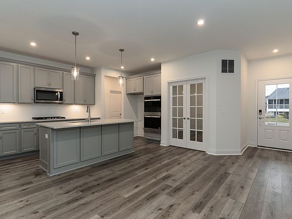 3rd image of 1640 Creekwood Ct