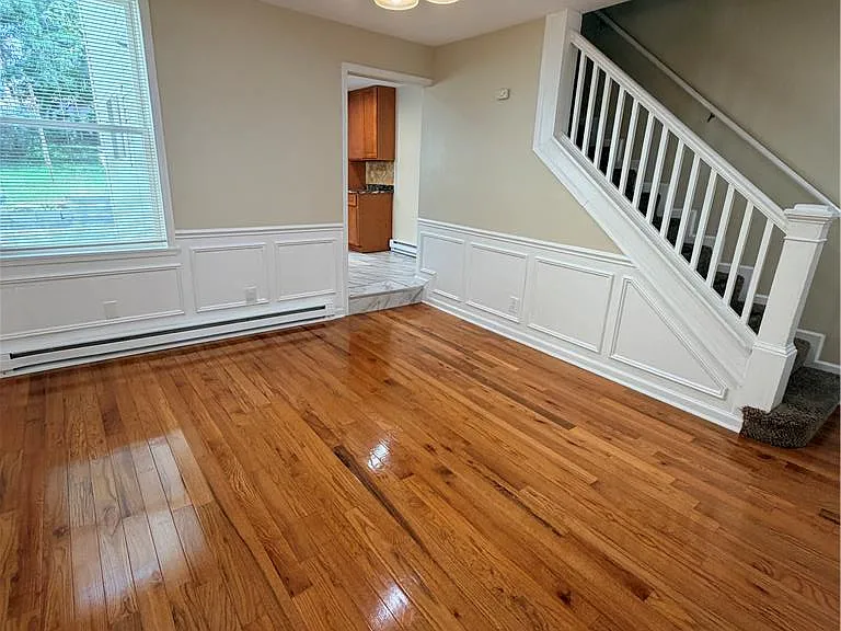 718 Ferry St — Photo 5