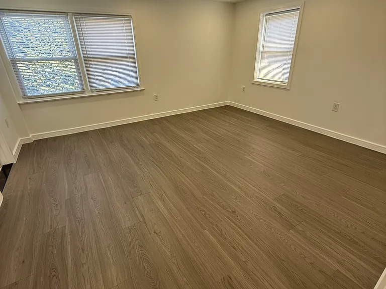 17 Laurel St #2 — Photo 5
