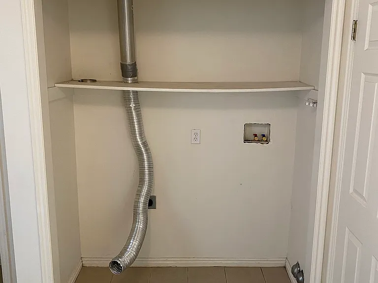 692 N 400 W #692 — Photo 3