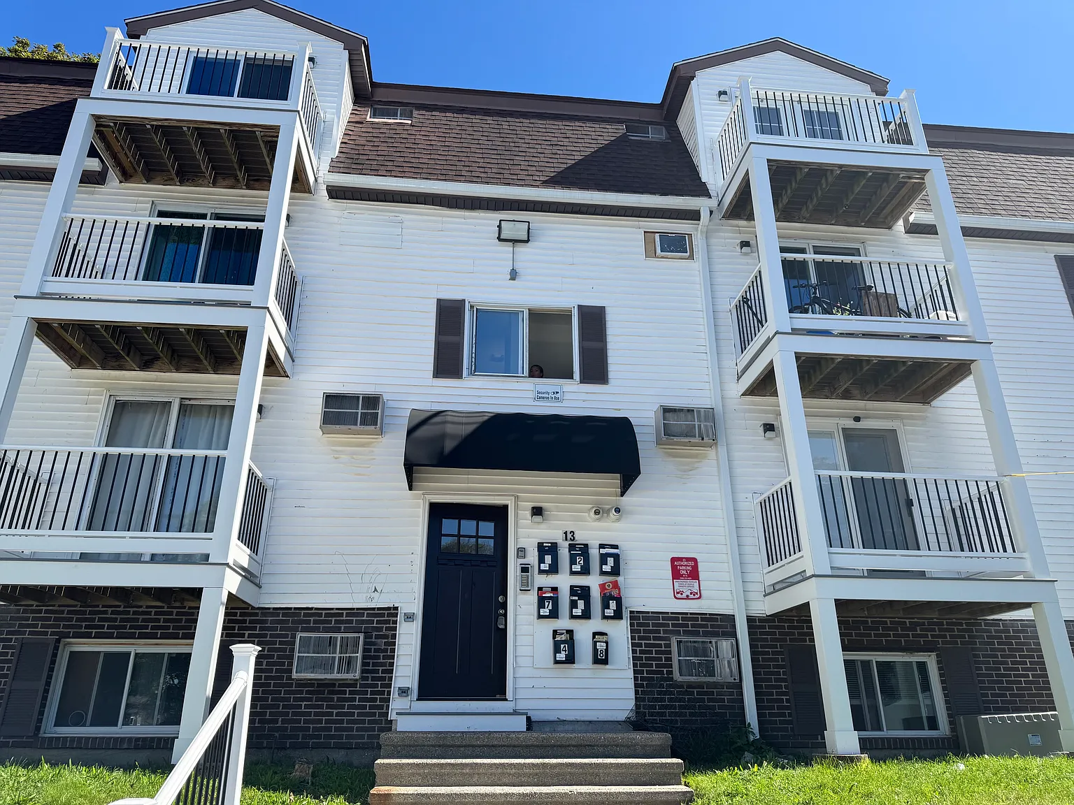 2 bed, 786 sqft, $1,850 — Photo 1