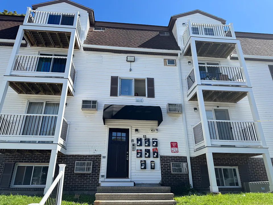 13 Elizabeth St #6