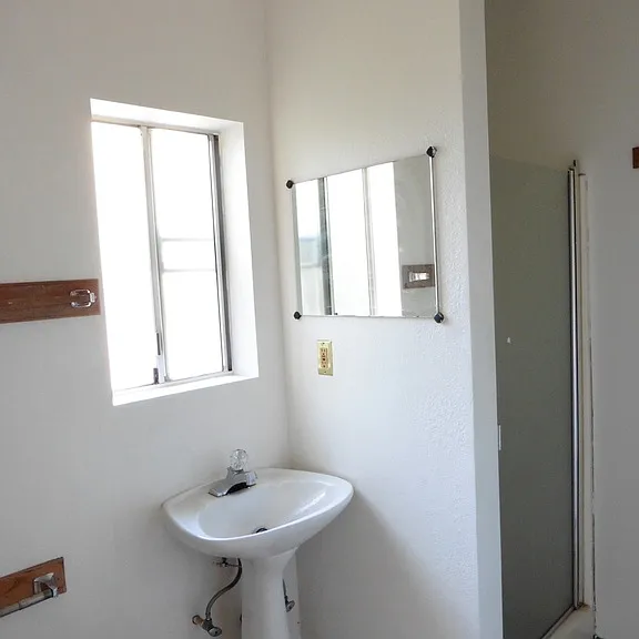 5723 Stansbury Ave #1 — Photo 17