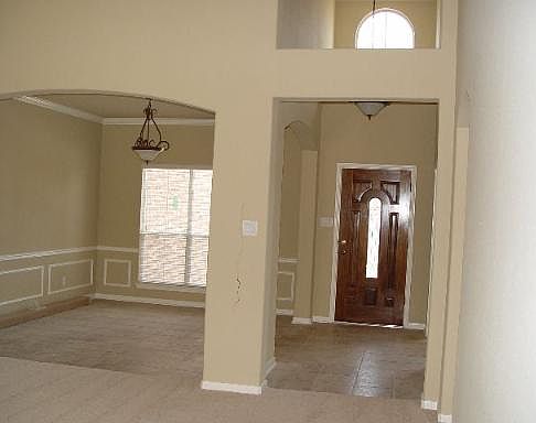 4th image of 10122 Winton Park
