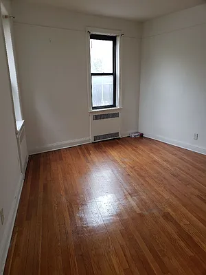 Rented by Smart NY Realty LLC | media 10